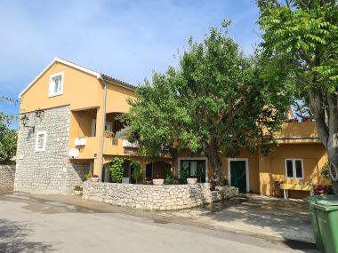 Apartamenty Stosa - with parking : A1(2+1), A2(2+1), A3(3+3) Nin - Riwiera Zadar 