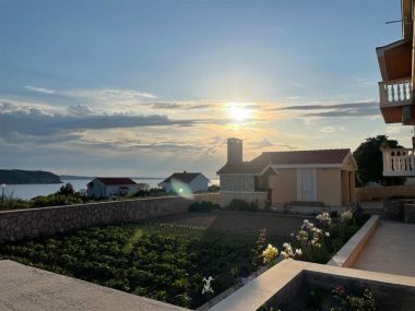 Apartamenty Adriatic - with beautiful garden: A1(2), A2(2), A3(2+2) Rtina - Riwiera Zadar 