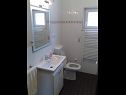 Apartamenty Nikola M - 2 bedrooms: A4(4) Bol - Wyspa Brac  - Apartament - A4(4): łazienka z WC