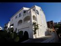 Apartamenty Pava - beautiful terrace & parking: A1(2+2) Postira - Wyspa Brac  - dom