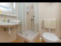 Apartamenty Vlado - cosy & afordable: SA1(2), A2(3), A3(5) Supetar - Wyspa Brac  - Apartament - A3(5): łazienka z WC