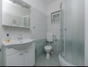 Apartamenty Silvana - economy apartments : A1(4), A3(2+1), A2(2) Supetar - Wyspa Brac  - Apartament - A2(2): łazienka z WC