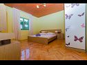 Apartamenty Vinko - 80 m from beach: A1(4+2), A2(4+2) Okrug Gornji - Wyspa Ciovo  - Apartament - A1(4+2): sypialnia