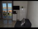 Apartamenty Mara - 70m from the sea A2(4+1), A3(4+1), A4(2+1), A1(2+1) Okrug Gornji - Wyspa Ciovo  - Apartament - A4(2+1): pokój dzienny