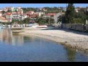 Apartamenty Marina - sea view : SA2(2+1) Okrug Gornji - Wyspa Ciovo  - plaża