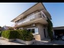Apartamenty Ivica - garden terrace A1(2), A2(2+2) Slatine - Wyspa Ciovo  - dom