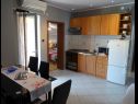 Apartamenty Kata A1(2+1), A2(4+1) Crikvenica - Riwiera Crikvenica  - Apartament - A2(4+1): kuchnia z jadalnią
