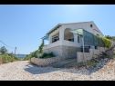 Dom wakacyjny Holiday Home near lighthouse H(4+2) Veli Rat - Wyspa Dugi otok  - Chorwacja  - dziedziniec
