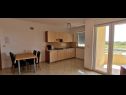 Apartamenty Gorgi - garden view: A2(2), A3(2), A4(2), A5(2), A6(2) Liznjan - Istria  - Apartament - A2(2): kuchnia z jadalnią