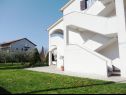 Apartamenty Med - with terrace : A1(4+1), A2(4) Medulin - Istria  - ogród