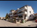 Apartamenty Berto - 500m to the beach: A1(4+2) Tatjana, A2(2+4) Enzo, SA3(2) Nathan Rovinj - Istria  - dom