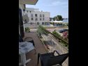 Apartamenty Eli - 50m from the sea: A3(4) Umag - Istria  - Apartament - A3(4): tarasa