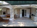 Dom wakacyjny Gradina 1 - private pool: H(10+2) Zatoka Gradina (Vela Luka) - Wyspa Korcula  - Chorwacja  - dziedziniec