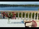 Apartamenty Mari - amazing sea view: A1(4), A2(4) Zatoka Karbuni (Blato) - Wyspa Korcula  - Chorwacja  - dom