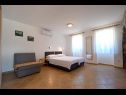 Apartamenty Insula Insule - rustic & peaceful: SA1(2+1), SA2(2+1) Skrbcici - Wyspa Krk  - Studio apartament - SA1(2+1): sypialnia