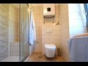 Apartamenty Insula Insule - rustic & peaceful: SA1(2+1), SA2(2+1) Skrbcici - Wyspa Krk  - Studio apartament - SA2(2+1): łazienka z WC