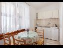 Apartamenty Ante M - 100 m from beach: A1(4+2), A2(4+2), C3(2) Brela - Riwiera Makarska  - Apartament - A2(4+2): kuchnia z jadalnią
