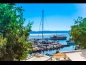 Apartamenty i pokoje Hope - 30m to the sea & seaview: R1(3), R3(3), A2(3), A4(4) Brela - Riwiera Makarska  - widok na morze (dom i otoczenie)