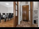 Apartamenty Josip - panoramic sea view & parking: A1(4+2) Makarska - Riwiera Makarska  - Apartament - A1(4+2): korytarz