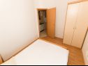 Apartamenty Srzi 1 - 200 m from sea: A4(2+2), A5(4) Makarska - Riwiera Makarska  - Apartament - A5(4): sypialnia