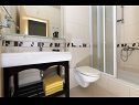 Apartamenty Gianni - modern & great location: SA1(2), A2(2+2), A3(2+2) Makarska - Riwiera Makarska  - Apartament - A3(2+2): łazienka z WC