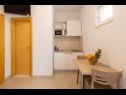Apartamenty Gianni - modern & great location: SA1(2), A2(2+2), A3(2+2) Makarska - Riwiera Makarska  - Studio apartament - SA1(2): kuchnia z jadalnią