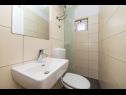 Apartamenty Dolo - in centre: A1(5), A2(5) Makarska - Riwiera Makarska  - Apartament - A2(5): łazienka z WC