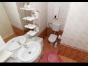 Apartamenty Angel - nice garden: A1(4), SA(2) Makarska - Riwiera Makarska  - Apartament - A1(4): łazienka z WC