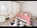 Apartamenty Angel - nice garden: A1(4), SA(2) Makarska - Riwiera Makarska  - Apartament - A1(4): sypialnia