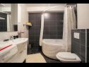 Dom wakacyjny Mirta - rustic villa: H(4+2) Podgora - Riwiera Makarska  - Chorwacja  - H(4+2): łazienka z WC