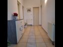 Apartamenty Damir A1(4) Tucepi - Riwiera Makarska  - Apartament - A1(4): korytarz