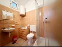 Apartamenty Tomo - 10 m from beach: A1(2+2), SA2(2) Zaostrog - Riwiera Makarska  - Apartament - A1(2+2): łazienka z WC