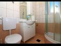 Apartamenty Slađa - 150 m from beach: A1(4+1), A2(4+1) Jezera - Wyspa Murter  - Apartament - A2(4+1): łazienka z WC