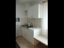 Apartamenty Zdravko - 150 m from sandy beach: SA1(3), SA2(3), A3(5) Duce - Riwiera Omis  - Apartament - A3(5): kuchnia