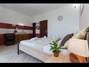 Apartamenty Verica - 15 m from beach: SA1(2), SA2(2), SA3(2) Krilo Jesenice - Riwiera Omis  - Studio apartament - SA3(2): interier