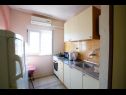 Apartamenty Lile - comfortable 3 bedroom apartment: A1(6+2) Pisak - Riwiera Omis  - Apartament - A1(6+2): kuchnia