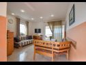 Apartamenty Lidija - family friendly & close to the sea: A1(4), B2(2+2), C3(2) Banjol - Wyspa Rab  - Apartament - A1(4): jadalnia
