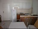 Apartamenty Vito - 10 m from sea: A1(4), A2(4) Brodarica - Riwiera Sibenik  - Apartament - A2(4): kuchnia z jadalnią