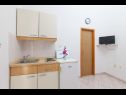Apartamenty Vik - 250 m from beach A1(4), A2(3), A3(2), SA4(2) Brodarica - Riwiera Sibenik  - Studio apartament - SA4(2): kuchnia