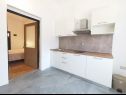Apartamenty Kate - 200 m from beach: A1(2), A2(4+1), SA3(2), A4(6+1) Vodice - Riwiera Sibenik  - Apartament - A1(2): kuchnia