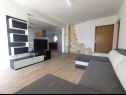 Apartamenty Kate - 200 m from beach: A1(2), A2(4+1), SA3(2), A4(6+1) Vodice - Riwiera Sibenik  - Apartament - A4(6+1): pokój dzienny