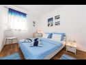 Apartamenty Big blue - terrace lounge: A1(4) Vodice - Riwiera Sibenik  - Apartament - A1(4): sypialnia