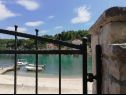Apartamenty Primo - sea view: A1(2+1), A2(4), A3(4), A4(3+1) Zatoka Banje (Rogac) - Wyspa Solta  - Chorwacja  - widok (dom i otoczenie)