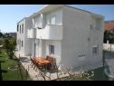 Apartamenty Ivica - parking: A1(4+2), A2(4+1) Kastel Gomilica - Riwiera Split  - dom