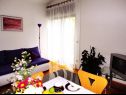 Apartamenty Božana - with parking : A1(2), A2(2+1), A3(3+2) Kastel Luksic - Riwiera Split  - Apartament - A2(2+1): pokój dzienny