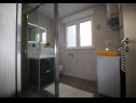 Apartamenty Dragi - adults only: SA1(2), A2(3), A3(3) Split - Riwiera Split  - Apartament - A3(3): łazienka z WC