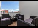 Apartamenty Jurmar - with terrace : A1(4+2)  Split - Riwiera Split  - dom
