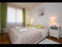 Apartamenty Dragica 1 - cozy flat : A1(3) Split - Riwiera Split  - Apartament - A1(3): sypialnia