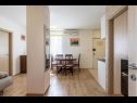 Apartamenty Neda - charming and comfy : A1(3) Split - Riwiera Split  - Apartament - A1(3): jadalnia