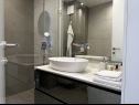 Apartamenty Lux - with private pool: A1(4+2) Split - Riwiera Split  - Apartament - A1(4+2): łazienka z WC